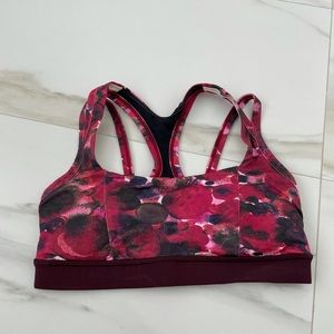 Lululemon size 6 sports bra